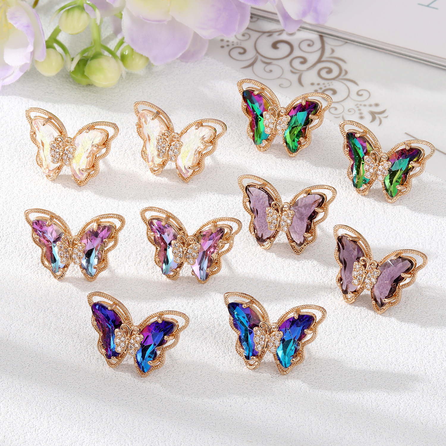Women's Fashion Butterfly Alloy Ear Studs Inlay Artificial Crystal Zircon Earrings display picture 1