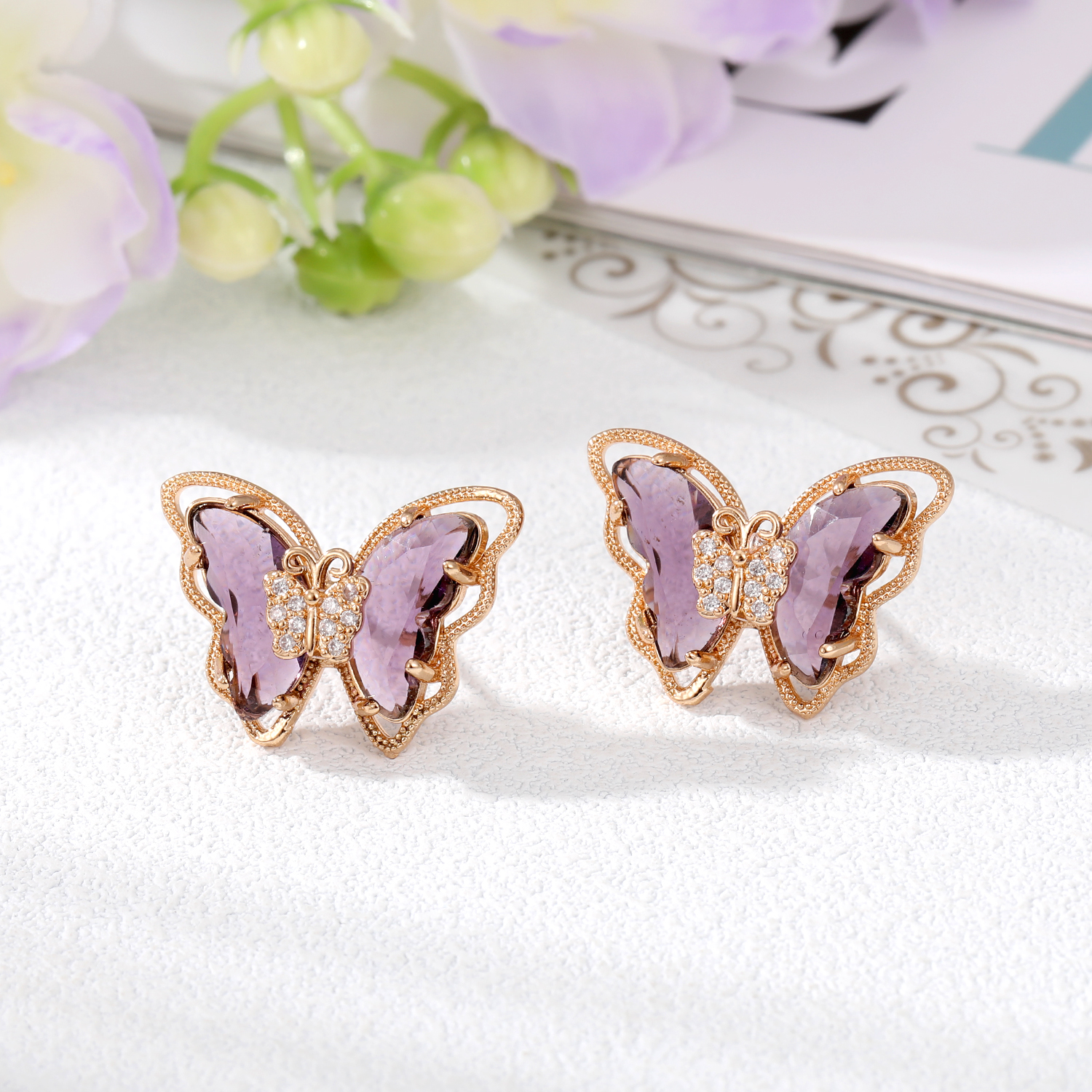 Women's Fashion Butterfly Alloy Ear Studs Inlay Artificial Crystal Zircon Earrings display picture 2