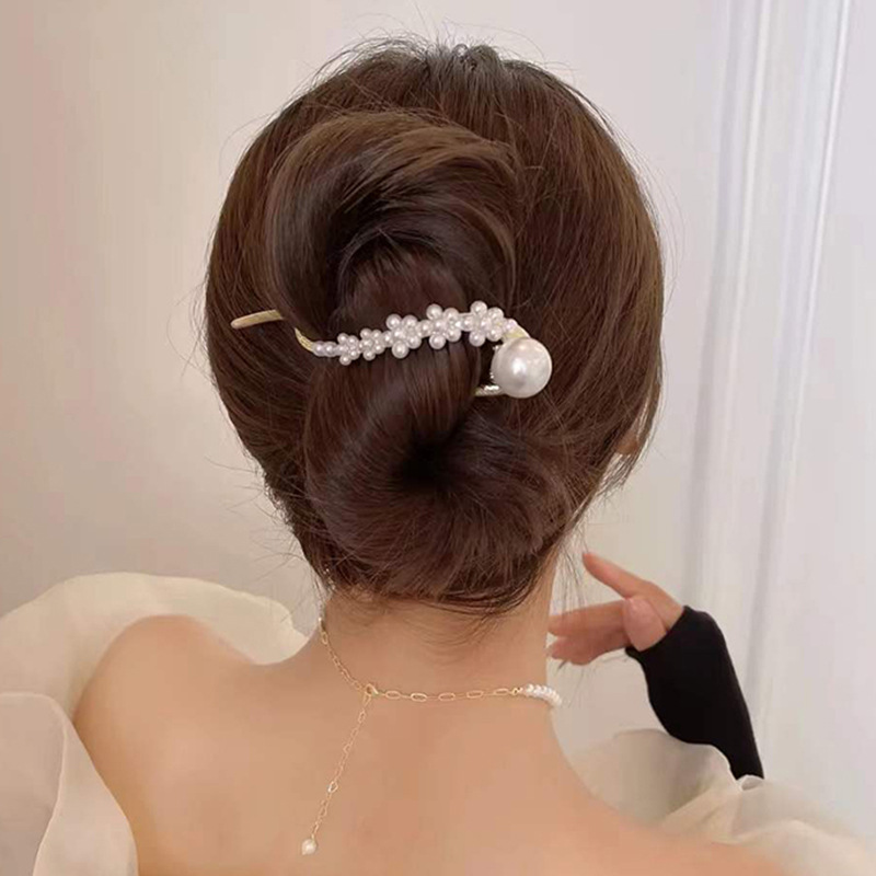 Fashion Geometric Alloy Artificial Pearls Hair Clip display picture 1
