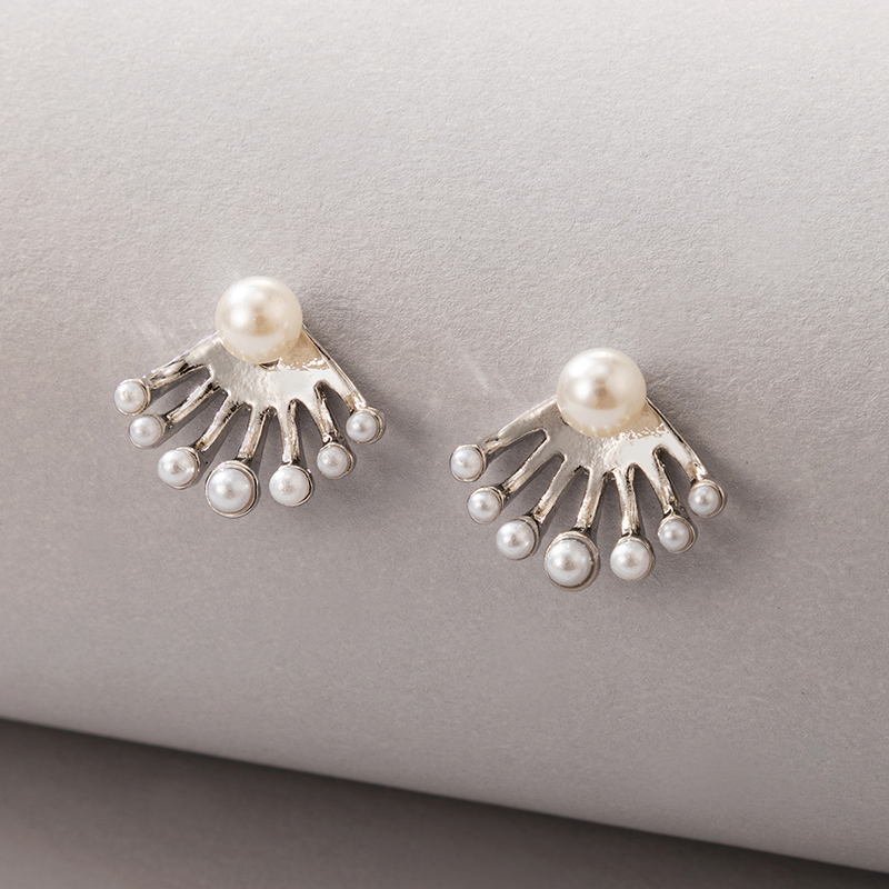 Modern Style Alloy Geometric Pattern Ear Studs Daily Artificial Pearl Stud Earrings display picture 3