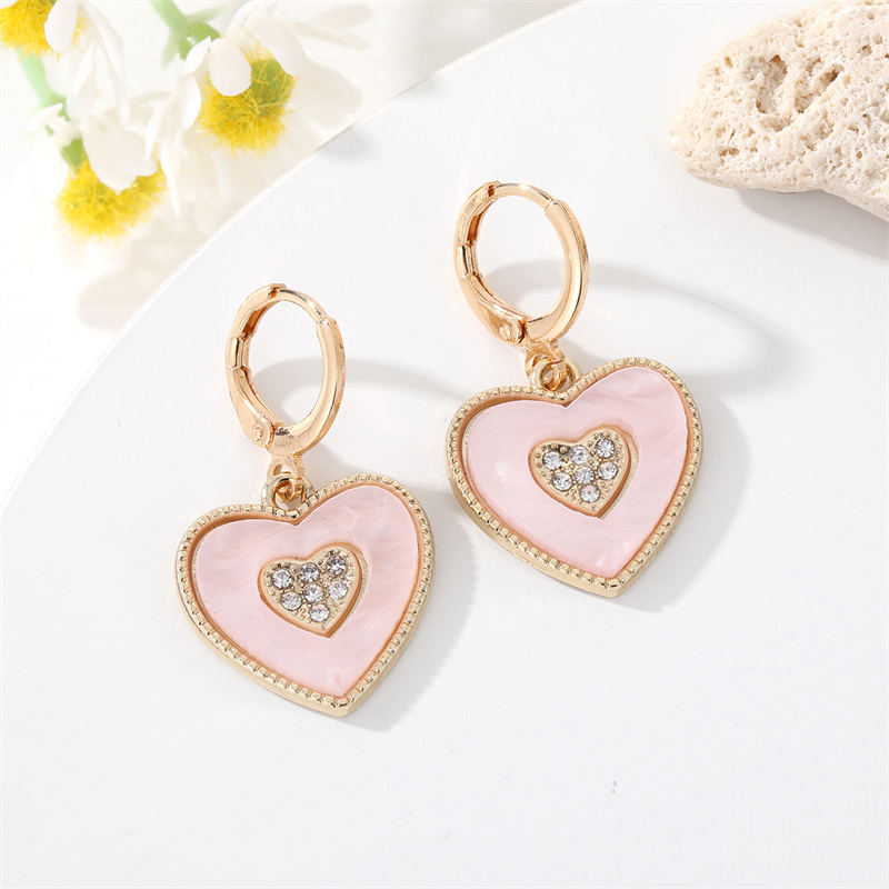 Fashion New Retro Heart Shaped Inlay Rhinestone Alloy Earrings display picture 3