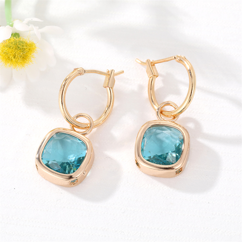 Fashion New Square Gem Retro Golden Inlay Crystal Alloy Earrings display picture 3