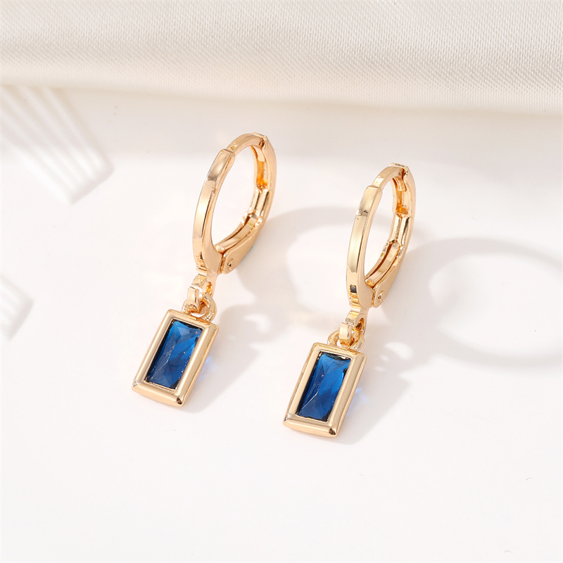 Fashion New Crystal Geometric Retro Golden Square Alloy Earrings display picture 3