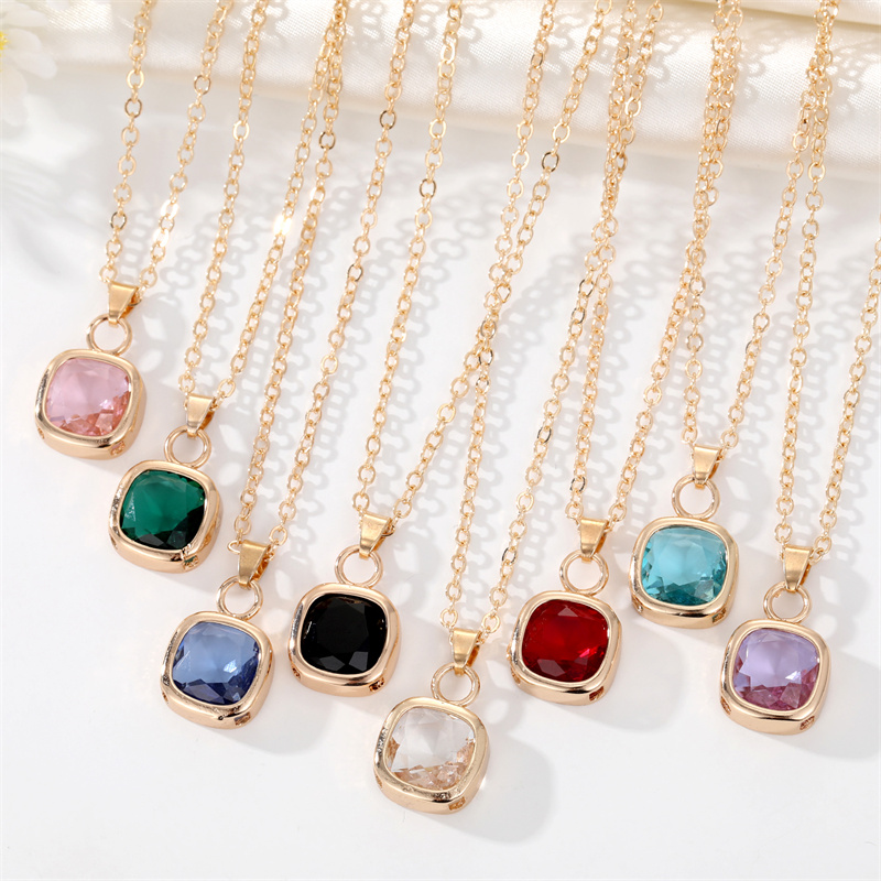 Fashion New Style Crystal Geometric Square Diamond Pendant Necklace display picture 1