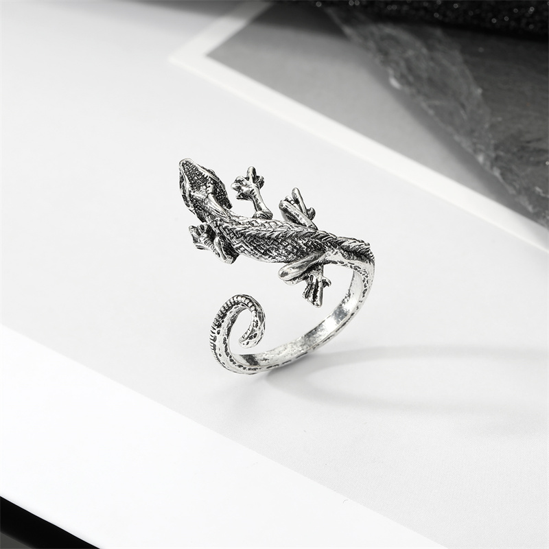 Fashion New Animal Wings Palm Geometric Resin Ring Jewelry display picture 4