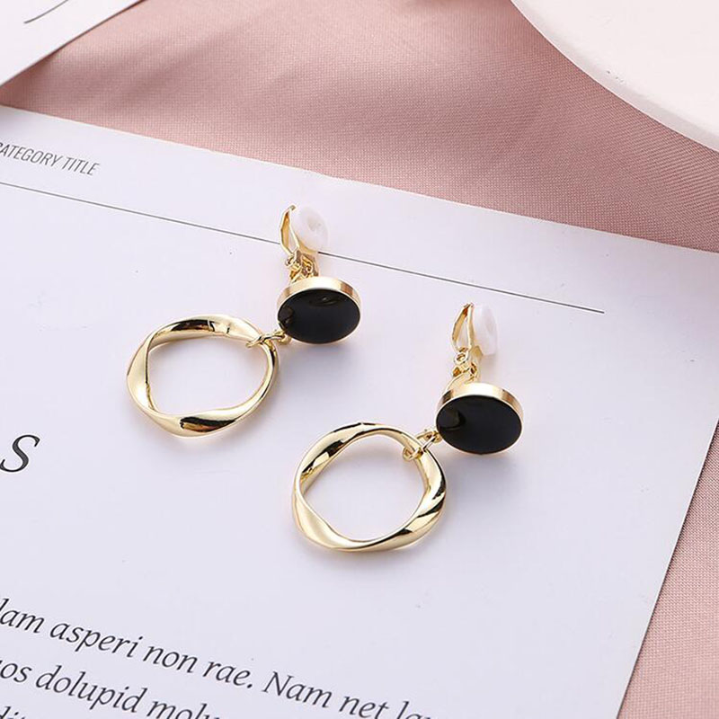 Fashion Round Alloy Plating Arylic Ear Studs display picture 3