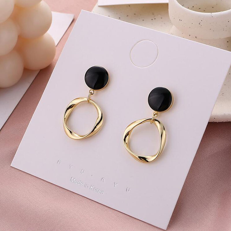 Fashion Round Alloy Plating Arylic Ear Studs display picture 5