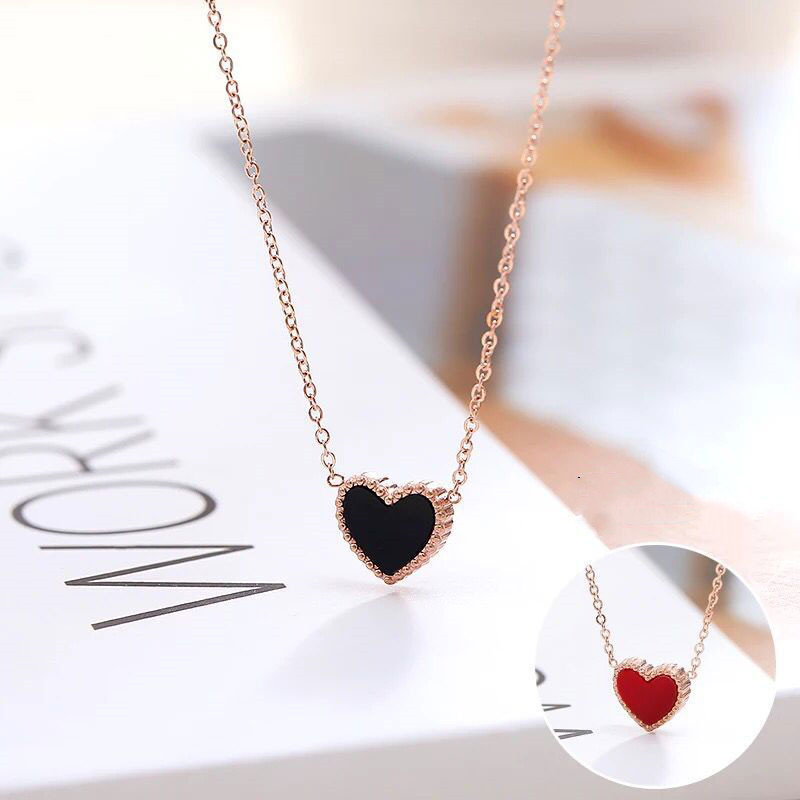 Women's Fashion Heart Shape Solid Color Titanium Steel Necklace Plating Necklaces display picture 1