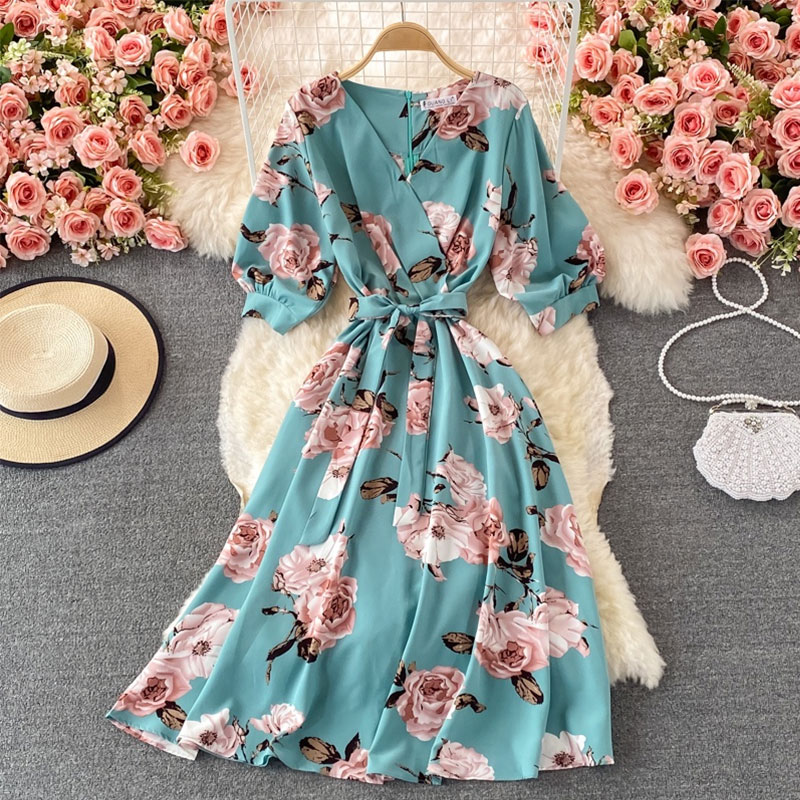 Vacation Ditsy Floral V Neck Short Sleeve Flower Chiffon Dresses Midi Dress Floral Dress display picture 8