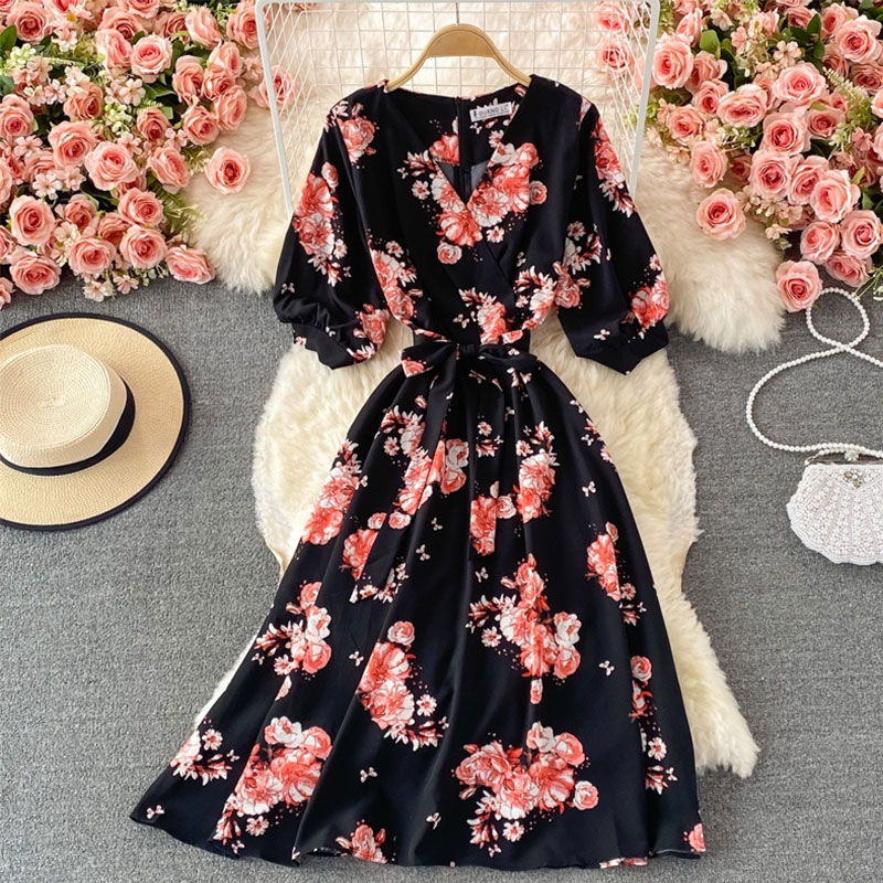 Vacation Ditsy Floral V Neck Short Sleeve Flower Chiffon Dresses Midi Dress Floral Dress display picture 9