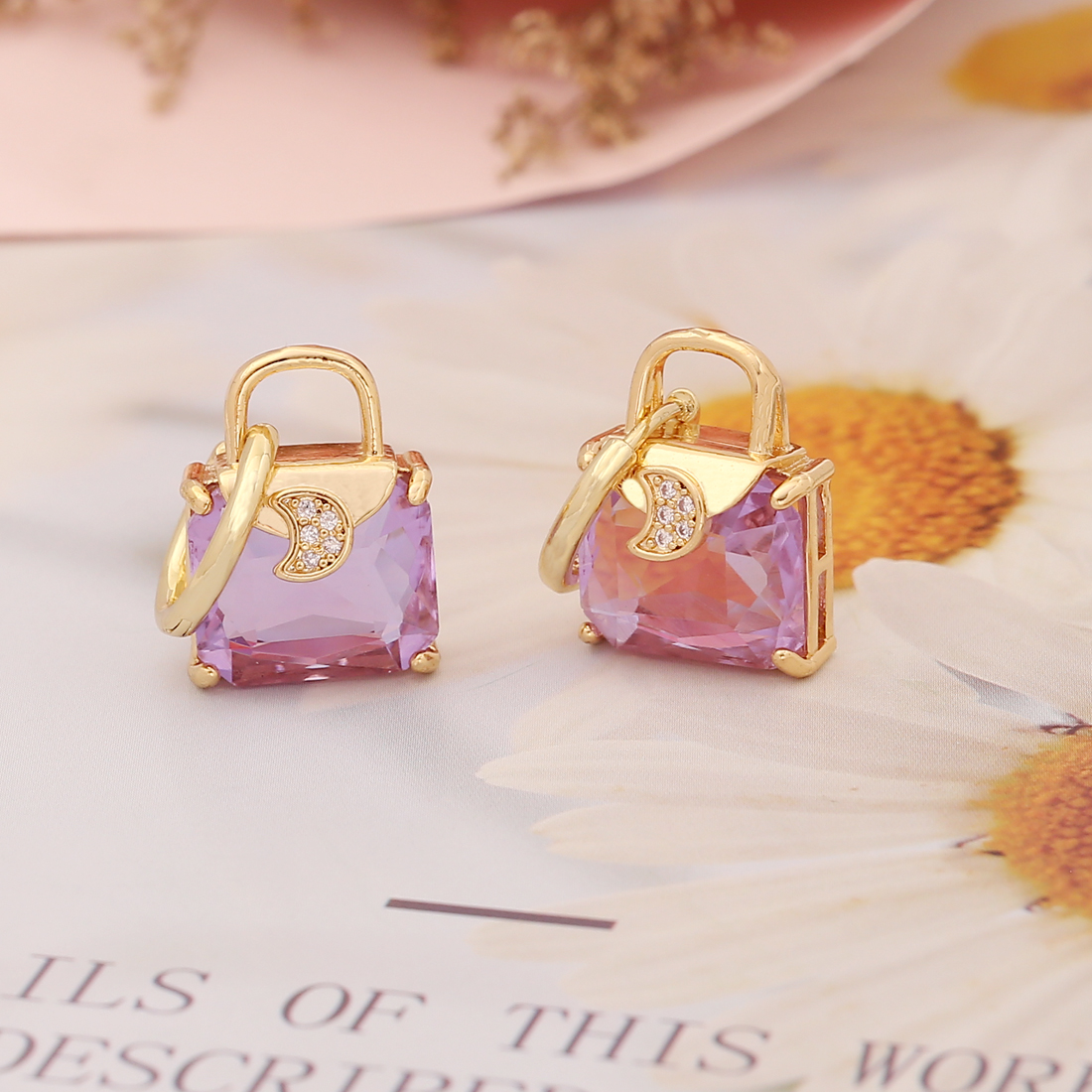 Cute Square Copper Inlay Zircon Ear Studs display picture 3