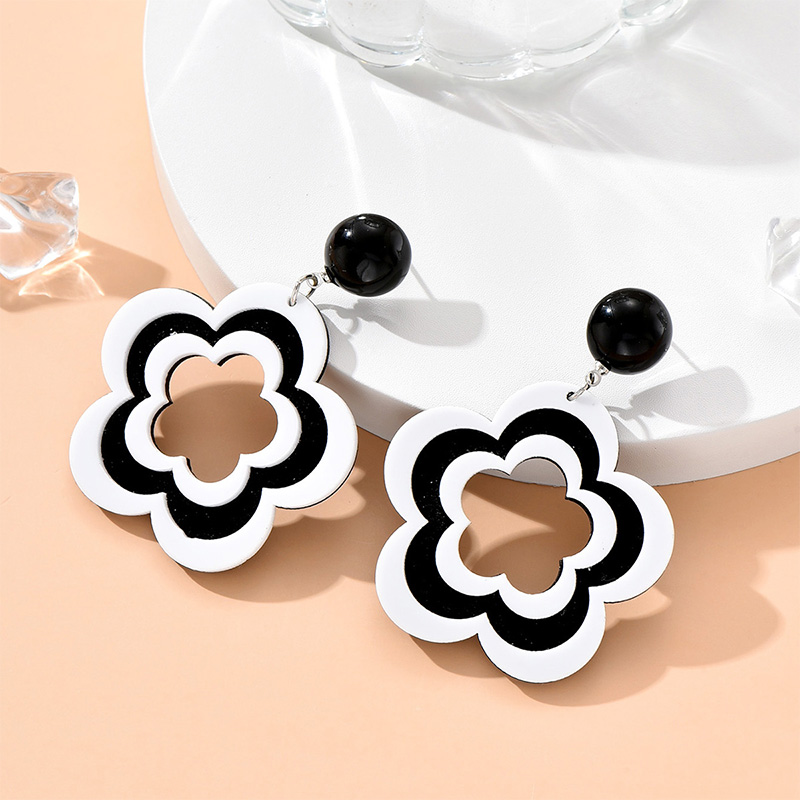 Fashion Flower Arylic No Inlaid Earrings display picture 2