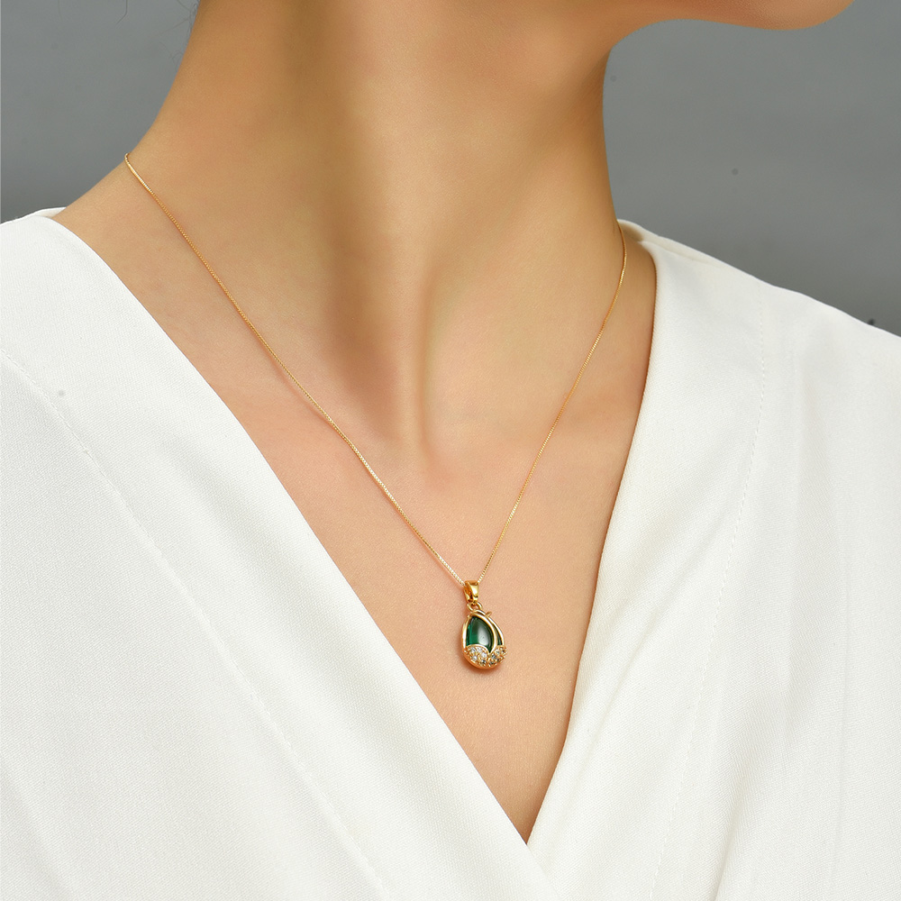 Elegant Wassertropfen Kupfer Halskette Mit Anhänger Zirkon Kupfer Halsketten display picture 10