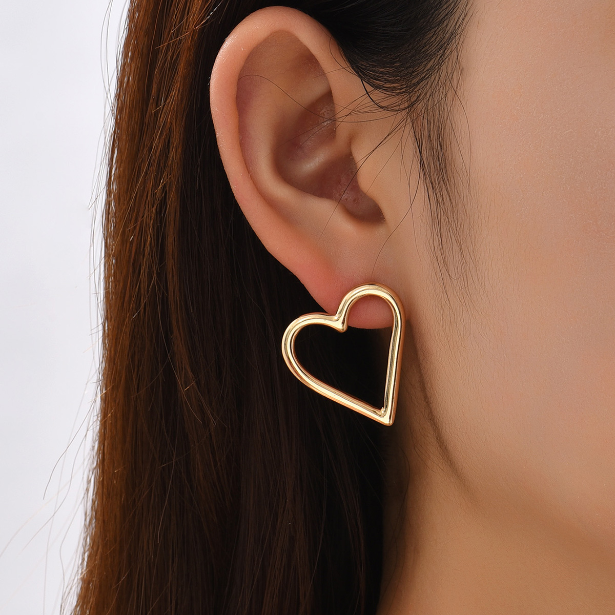 Simple Style Heart Shape Alloy Ear Studs display picture 3