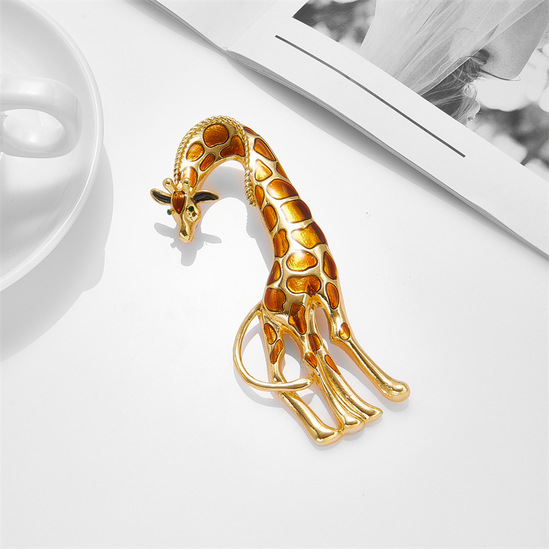 Fashion Giraffe Alloy Brooches display picture 5