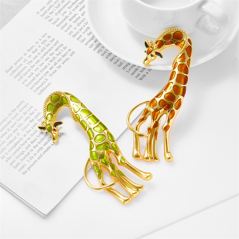 Fashion Giraffe Alloy Brooches display picture 6