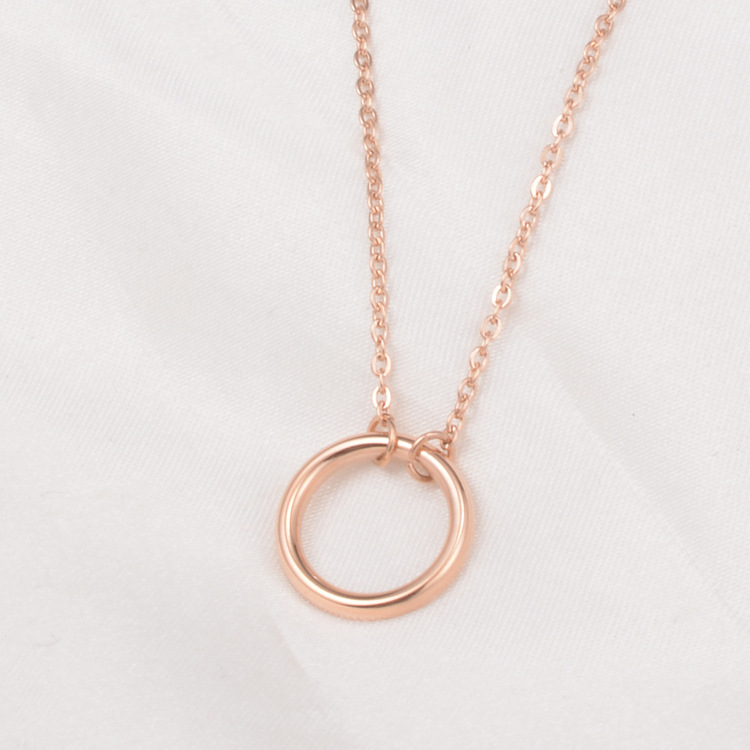 Fashion Circle Titanium Steel Pendant Necklace Plating Stainless Steel Necklaces display picture 4