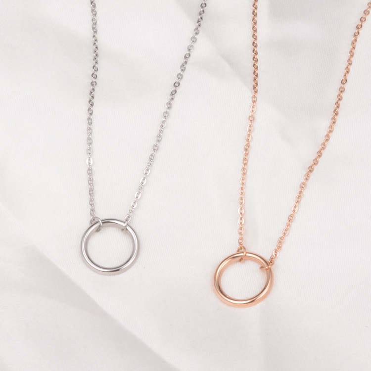 Fashion Circle Titanium Steel Pendant Necklace Plating Stainless Steel Necklaces display picture 6