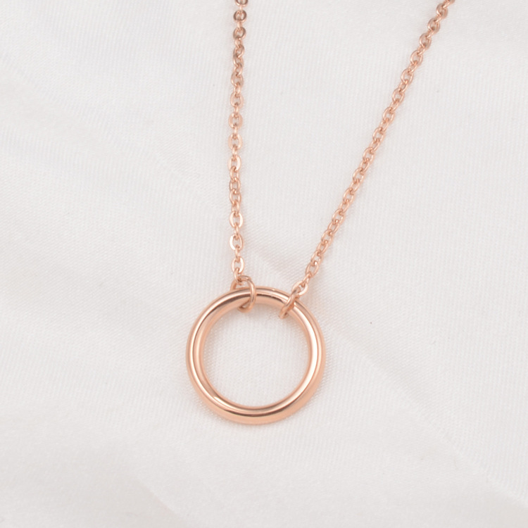 Fashion Circle Titanium Steel Pendant Necklace Plating Stainless Steel Necklaces display picture 5