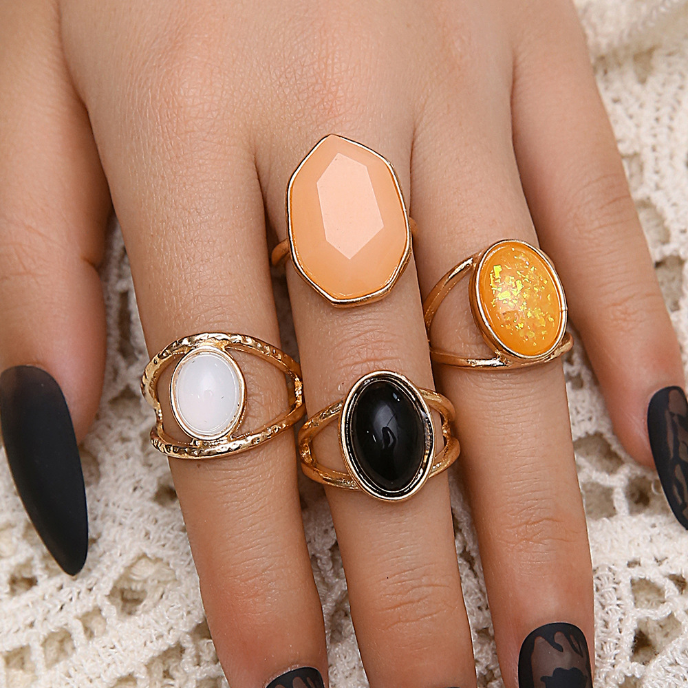 Retro Geometric Oval Alloy Inlay Artificial Gemstones Rings display picture 1