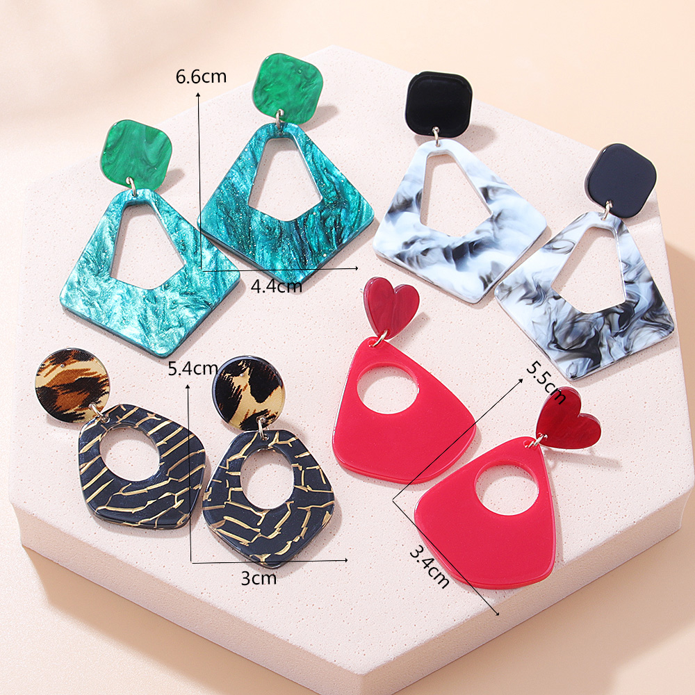 Fashion Geometric Heart Shape Arylic Slice Splicing Earrings display picture 1