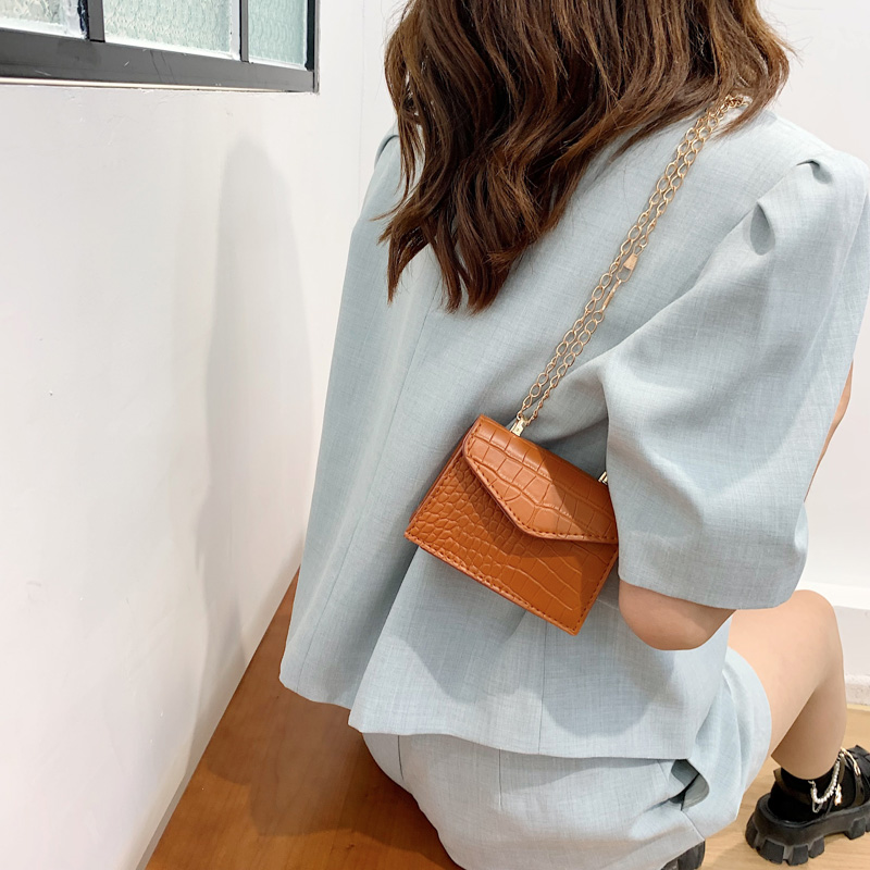Fashion Solid Color Square Flip Cover Chain Bag display picture 3
