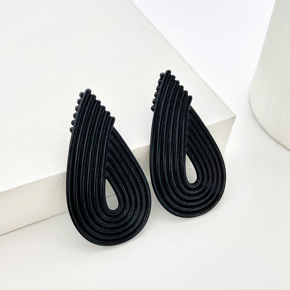 Simple Style Water Droplets Alloy Plating Ear Studs display picture 9