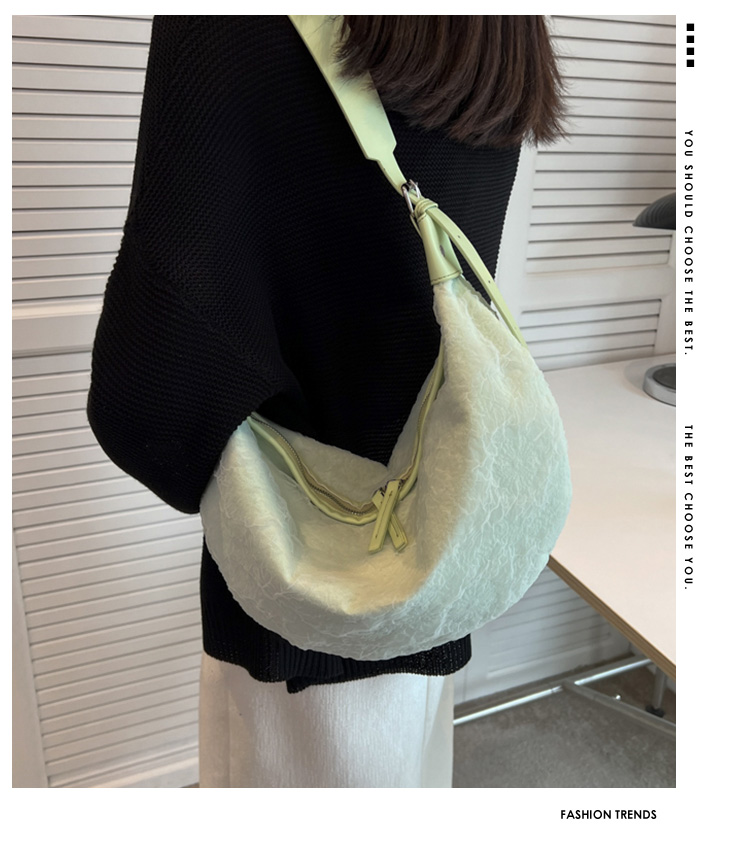 Fashion Solid Color Dumpling-shaped Zipper Underarm Bag display picture 1