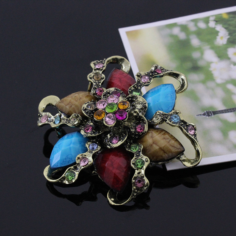 Elegant Flower Alloy Plating Artificial Rhinestones Women's Brooches display picture 5