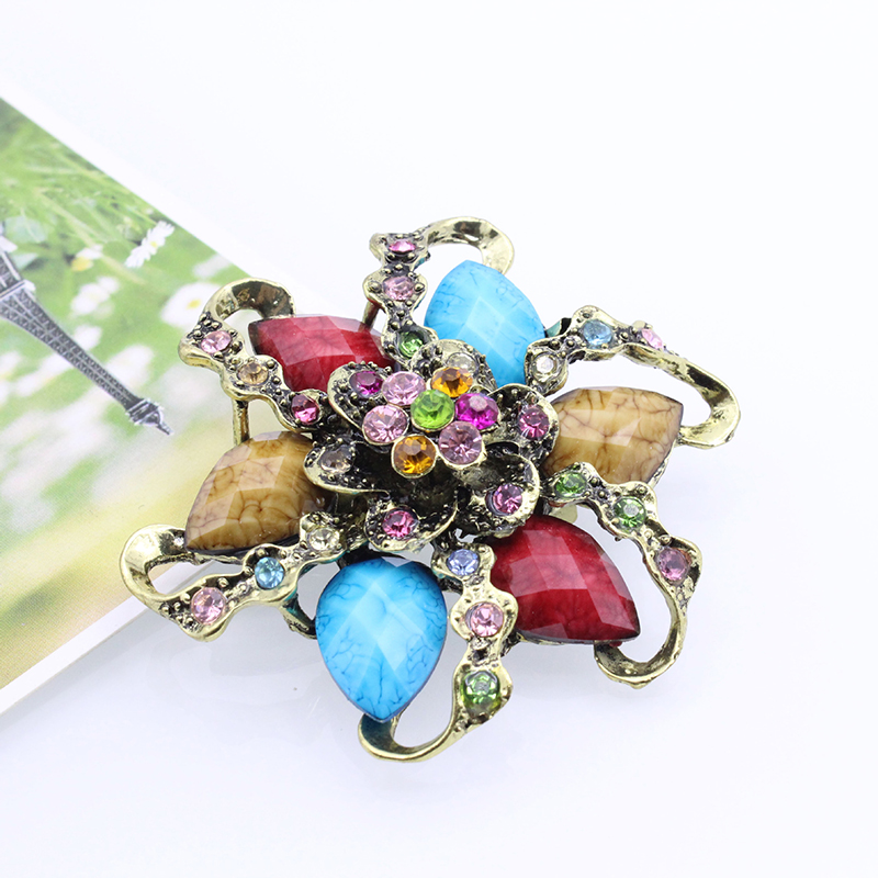 Elegant Flower Alloy Plating Artificial Rhinestones Women's Brooches display picture 6