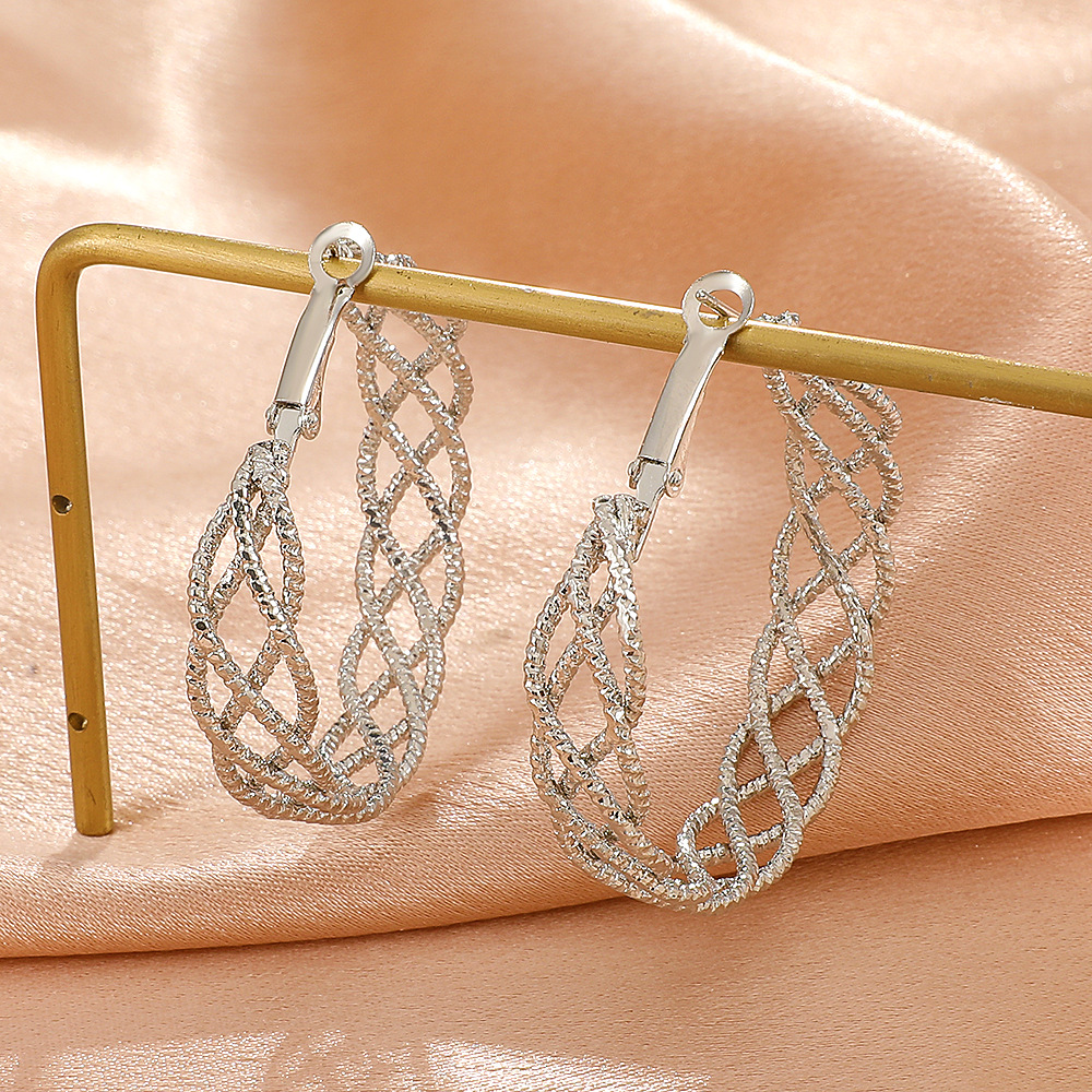 Retro Twist Alloy Plating Earrings display picture 5