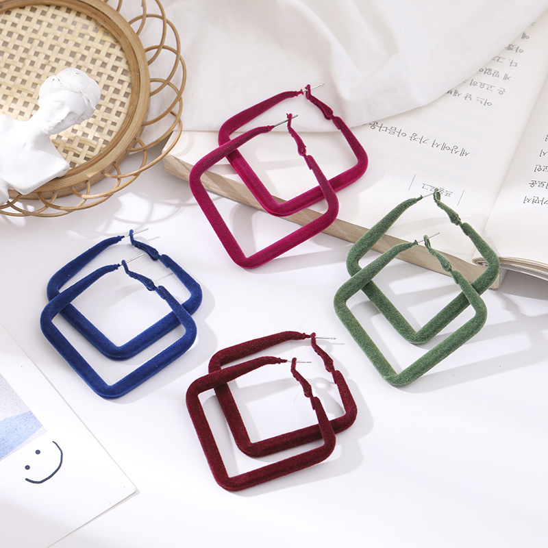 Simple Style Square Synthetic Fibre Metal Hollow Out Earrings display picture 6