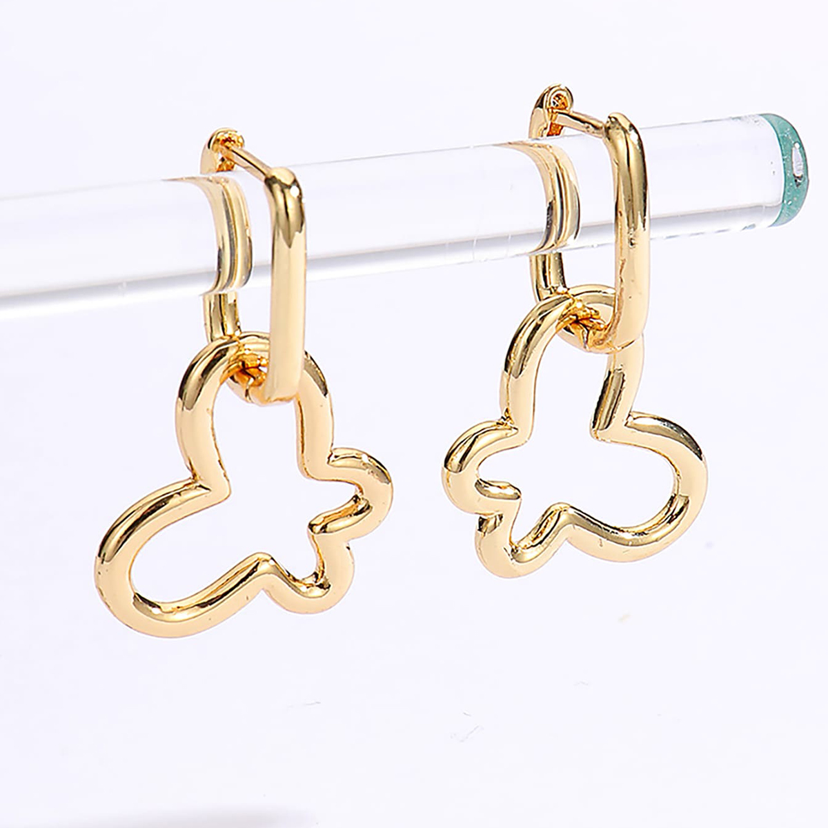 Simple Golden Hollow Butterfly Shape Electroplated Copper Earrings display picture 2