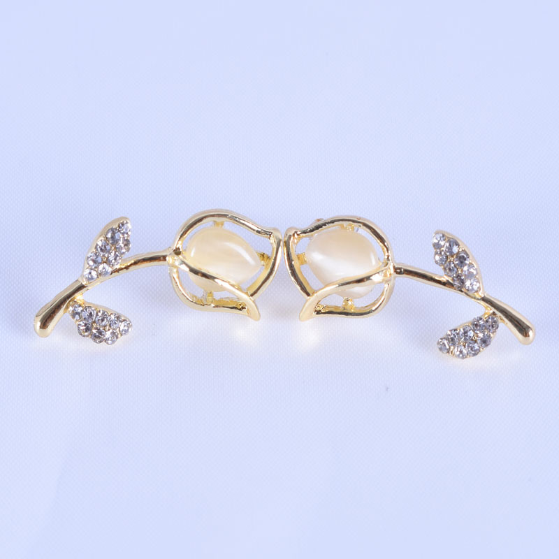 Fashion Flower Alloy Plating Diamond Artificial Diamond Ear Studs 1 Pair display picture 1