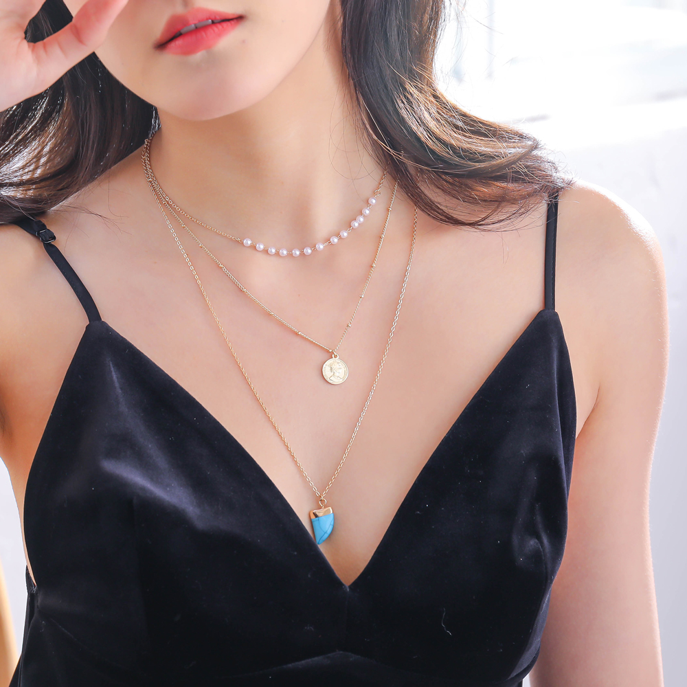 Fashion Retro Multi-layer Women's Turquoise Horn Shape Pendant  Alloy Necklace display picture 6
