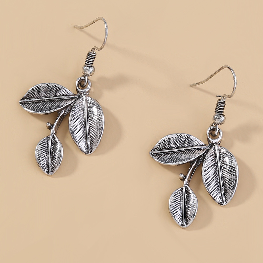 Wholesale Jewelry 1 Pair Retro Leaves Rose Alloy Earrings display picture 3