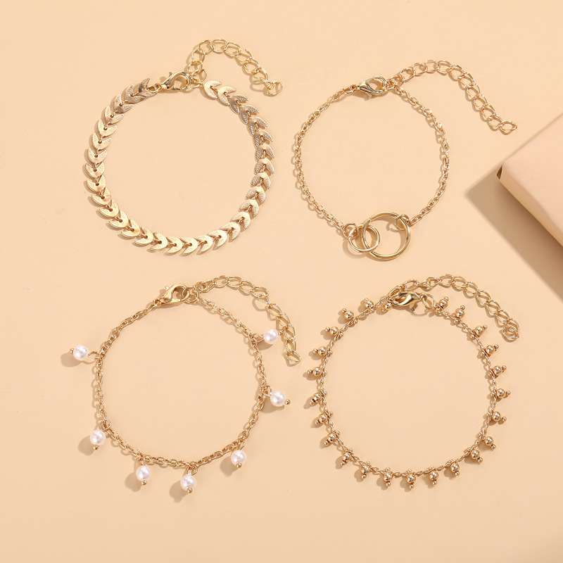 Retro Mode Star Moon Legierung Mit Eingelegten Perlen Künstliche Perlen Armbänder display picture 6