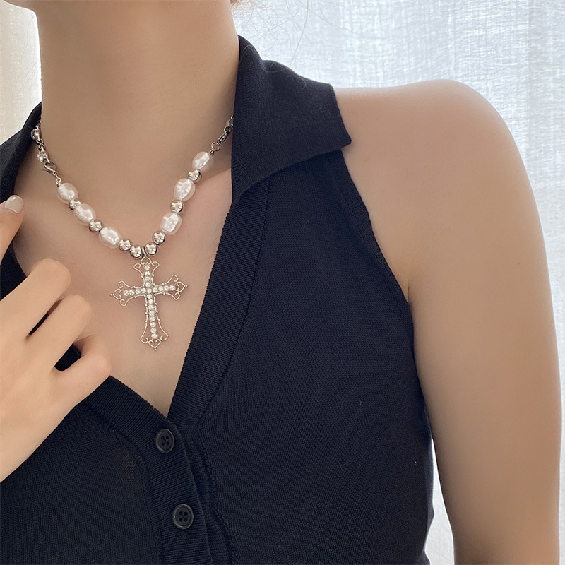 Fashion Cross Pearl Imitation Pearl Steel Aluminum-Magnesium Alloy Women'S Necklace display picture 1
