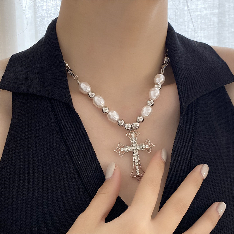 Fashion Cross Pearl Imitation Pearl Steel Aluminum-Magnesium Alloy Women'S Necklace display picture 2