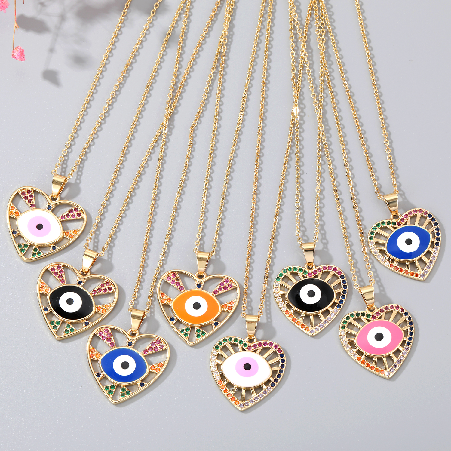 Women's Vintage Style Devil's Eye Heart Shape Copper Necklace Inlaid Zircon Zircon Necklaces display picture 1