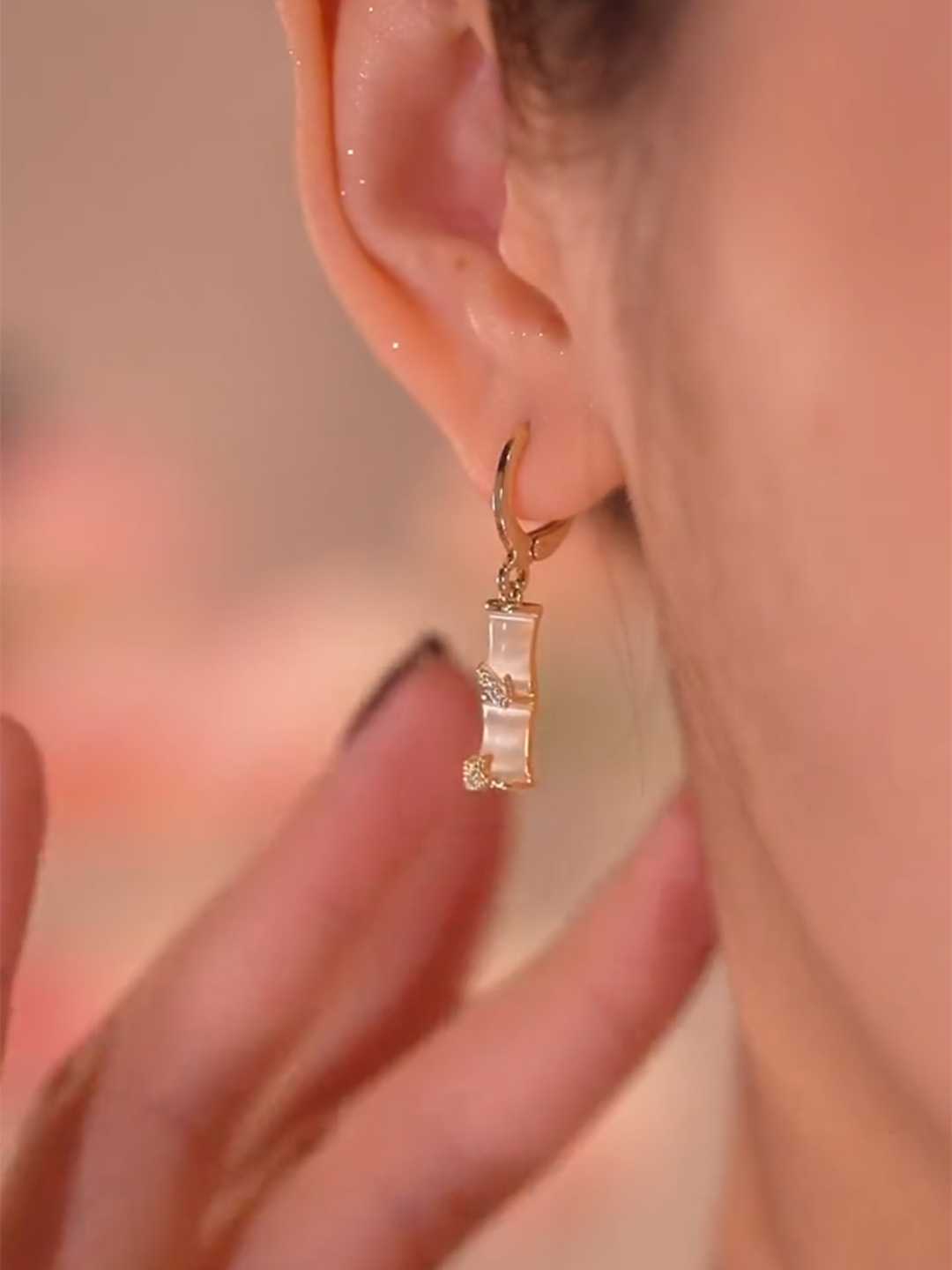 Elegant Alloy Geometric Pattern Earrings Dating Electroplating Drop Earrings As Shown In The Picture display picture 3