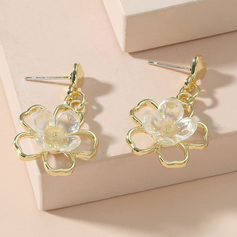 Women's Fashion Flowers Alloy Earrings Inlaid Shell Shell Earrings display picture 3