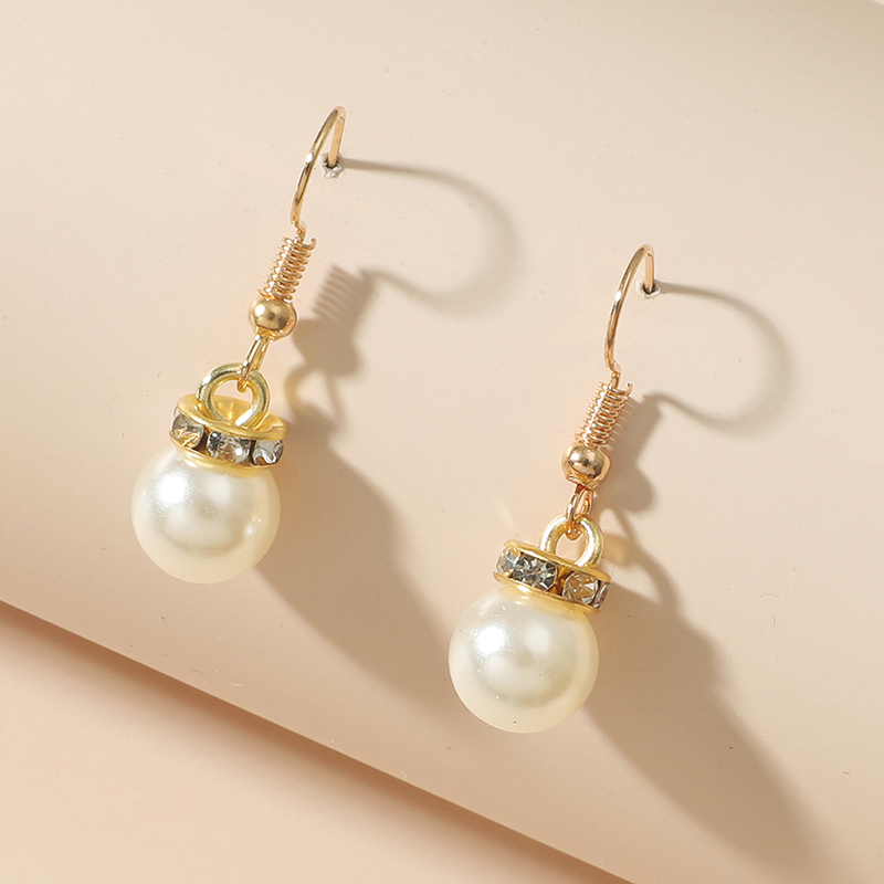 Frau Mode Perlen Imitation Perlen Ohrringe Diamant Künstliche Strasssteine Ohrringe display picture 3