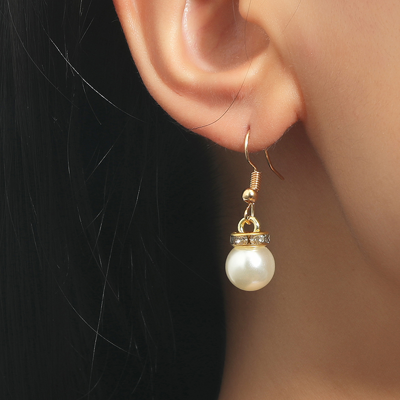 Frau Mode Perlen Imitation Perlen Ohrringe Diamant Künstliche Strasssteine Ohrringe display picture 2