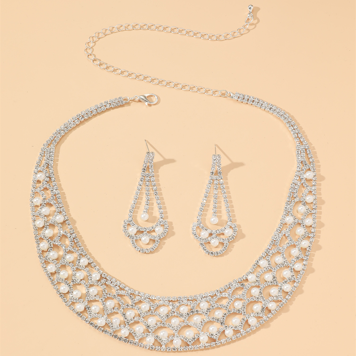 Women's Luxury Fashion U Shape Alloy Rhinestone Earrings Necklace Jewelry Set Plating Diamond Rhinestone Pearl 1 Set display picture 1