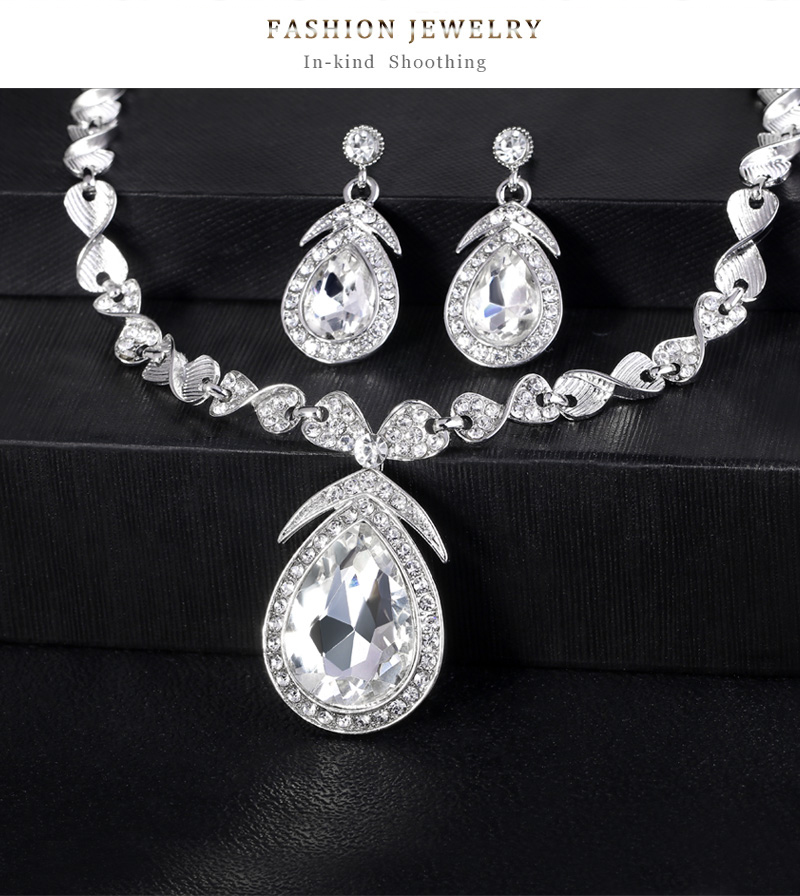 Women's Glam Classic Style Water Drop Alloy Earrings Necklace Jewelry Set Diamond Rhinestone Jewelry Sets display picture 6