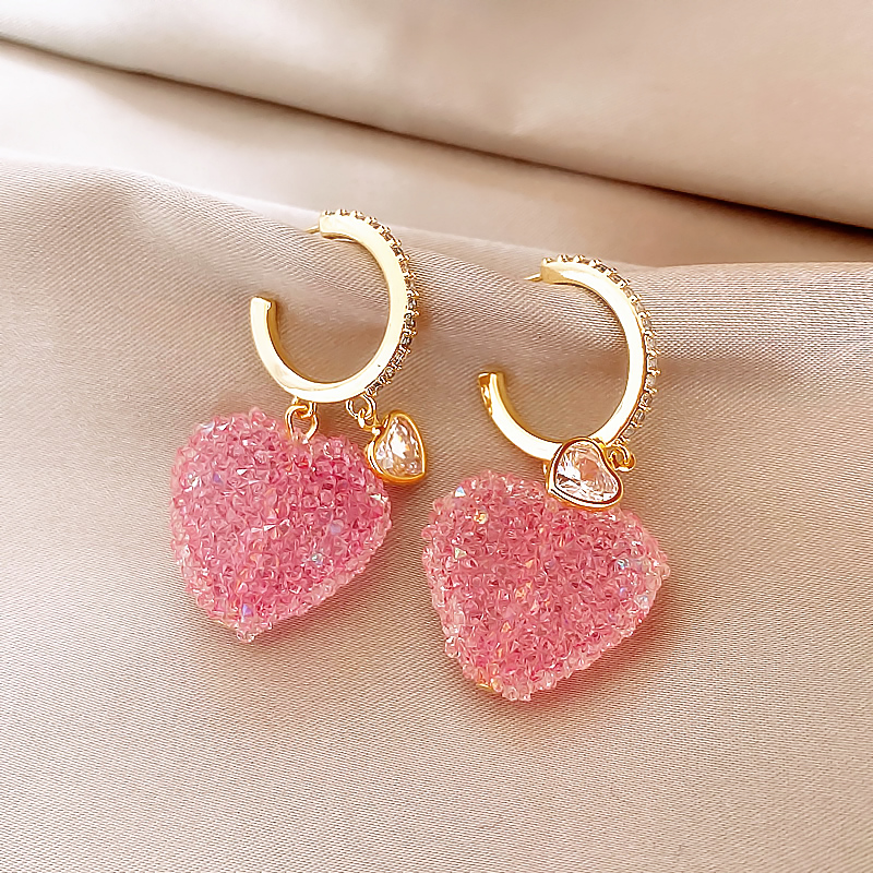 Sweet Alloy Heart Shape Earrings Dating Electroplating Rhinestone Drop Earrings As Shown In The Picture display picture 9
