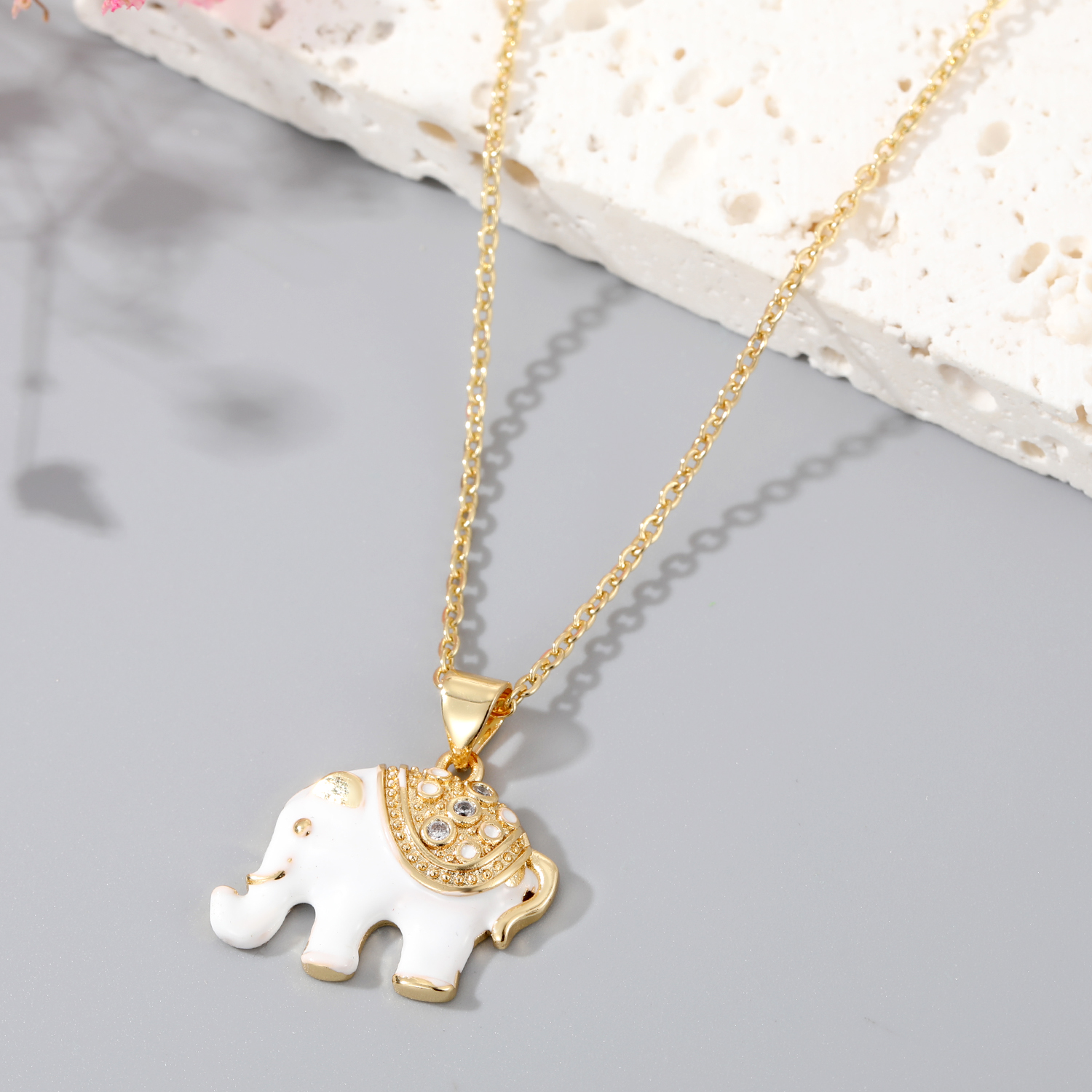 Unisex Simple Style Elephant Alloy Necklace Plating Zircon Necklaces display picture 2