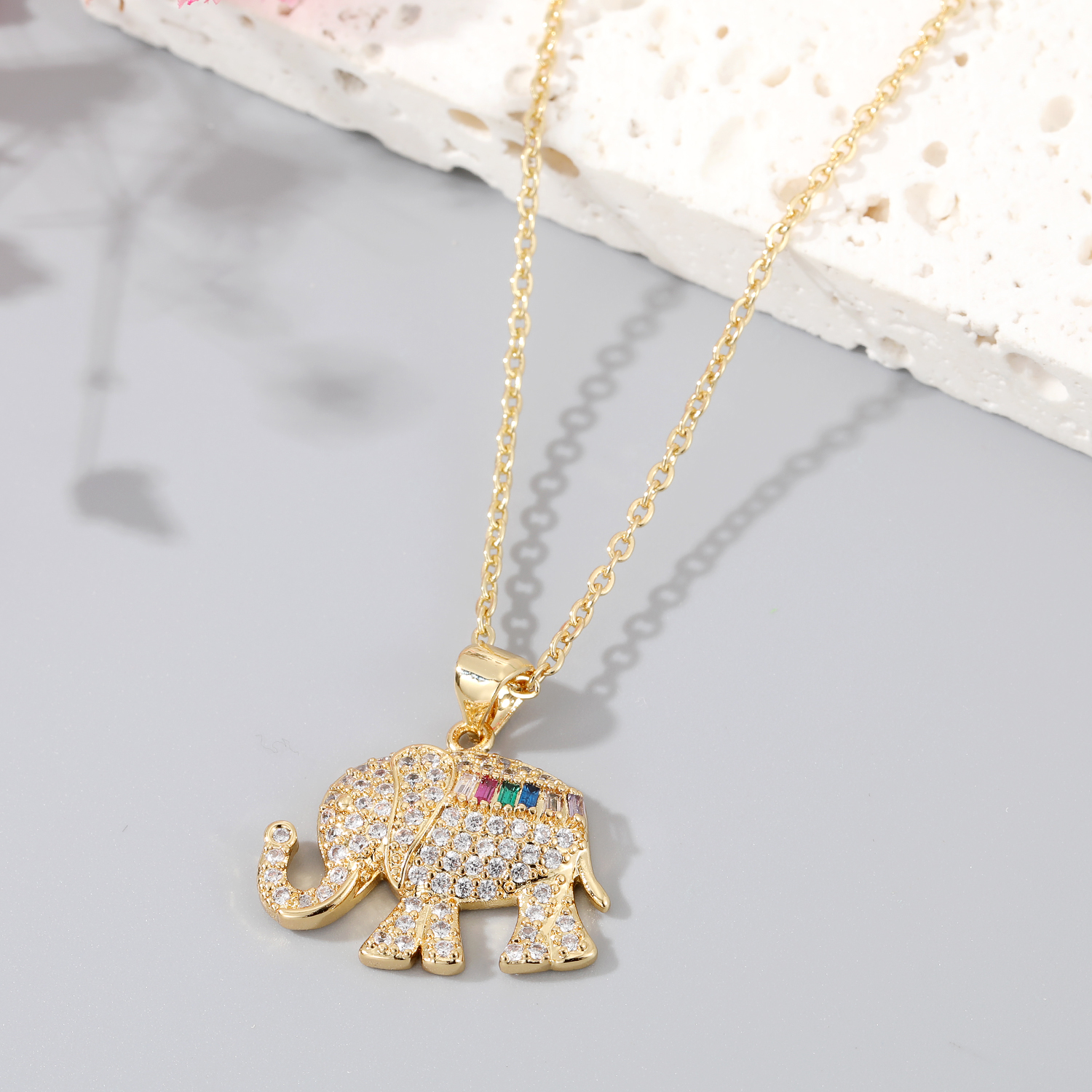 Unisex Simple Style Elephant Alloy Necklace Plating Zircon Necklaces display picture 3