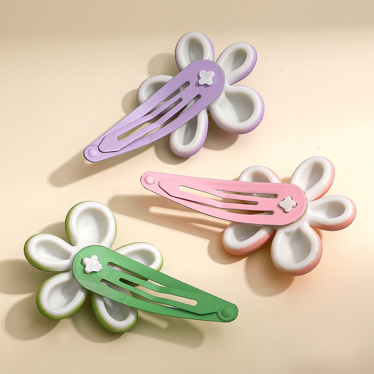 Cute Flower Synthetics Resin Hair Clip 1 Set display picture 3